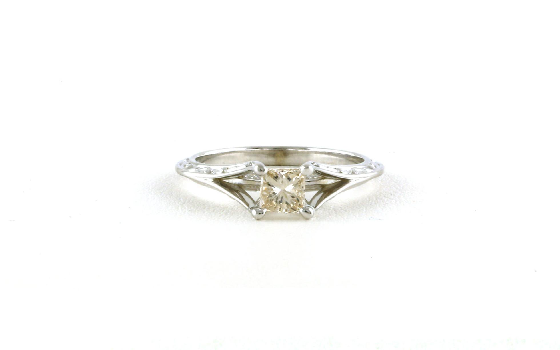 Split-shank Solitaire Princess-cut Diamond Engagement Ring with Engraved Details in White Gold (0.55cts)