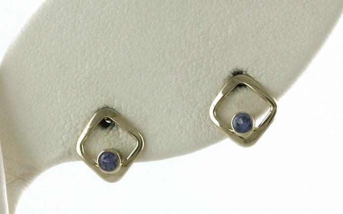 content/products/Square Bezel-set Montana Yogo Sapphire Stud Earrings in White Gold (0.12cts TWT)