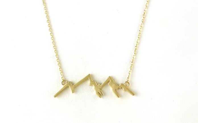 content/products/Mountain Ridgeline Necklace on Split Chain with Satin Finish in Yellow Gold
