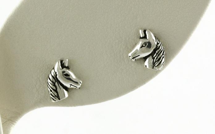 content/products/Horse Head Stud Earrings in Sterling Silver