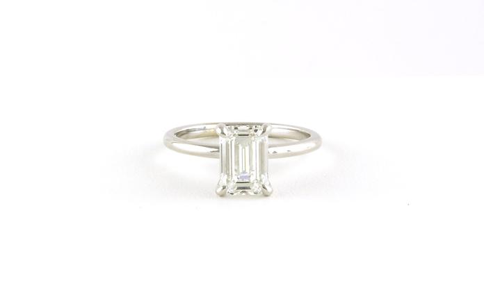 content/products/Solitaire-style Emerald-cut Diamond Engagement Ring in White Gold (2.05cts)