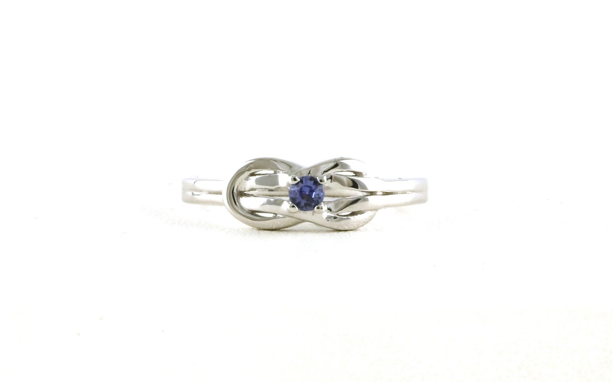 Solitaire-style Knot Knot Montana Yogo Sapphire Ring in Sterling Silver (0.04cts)