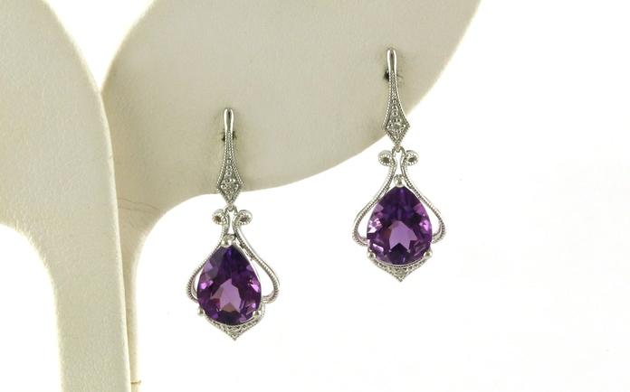 content/products/Vintage-Style Drop Earrings in White Gold (3.06cts TWT)